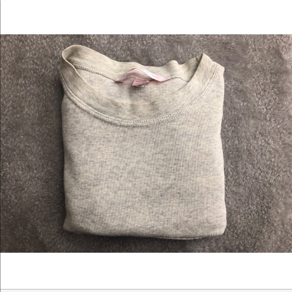 Victoria’s Secret Crop Sweater - Picture 4 of 4